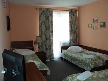 Фото номера Трехместный номер Отель Hotel Primagor г. Шидловец 2